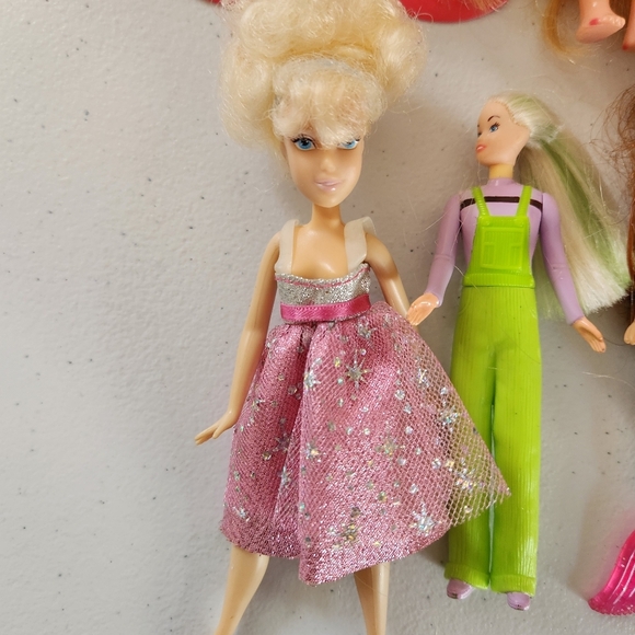 Lot of Toys Barbie McDonalds Sister Mermaid Dolls - Picture 3 of 8